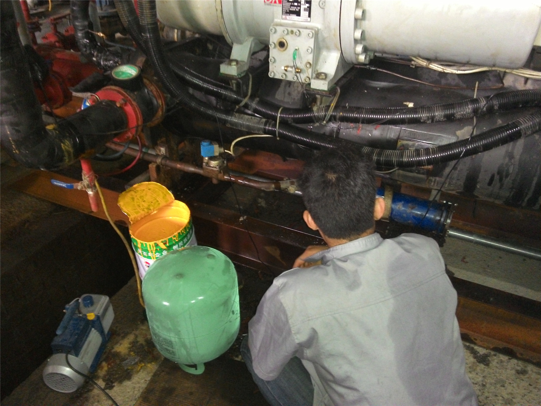 水源热泵维修